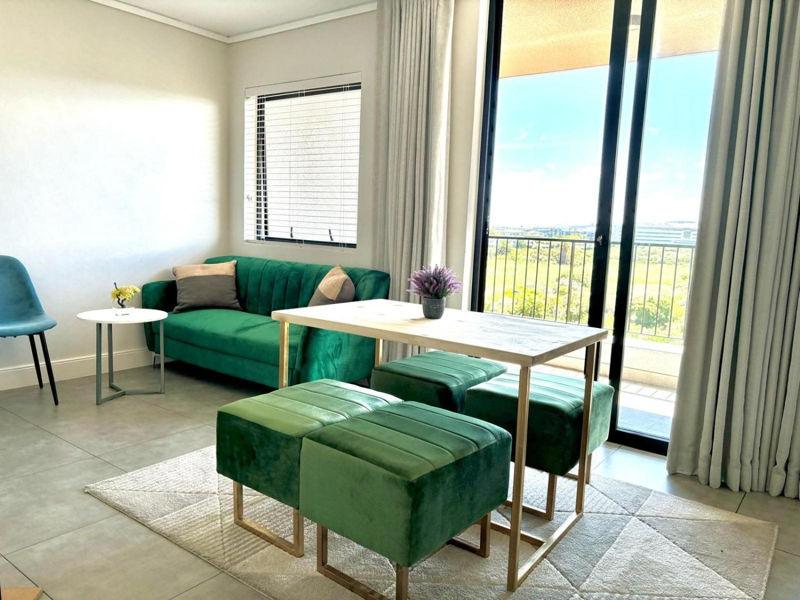 Stylish Near Canal Walk Mall In Century City Cape Town