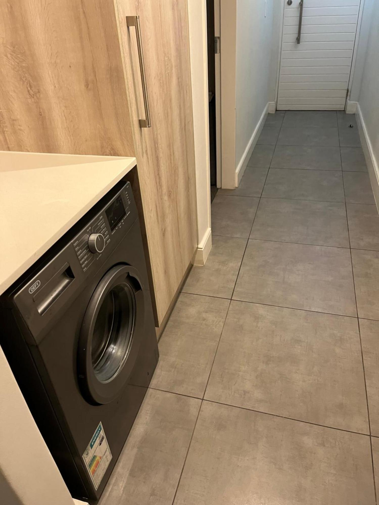 Stylish Near Canal Walk Mall In Century City * Cape Town