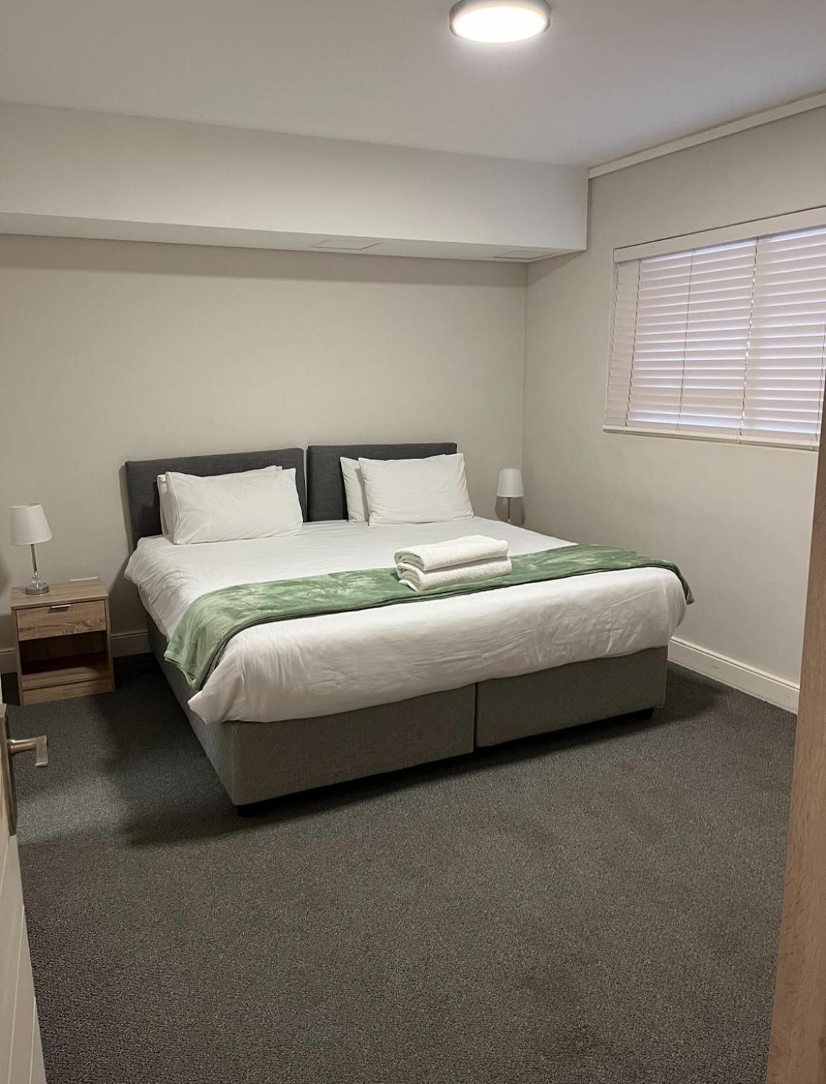 Apartment Stylish Near Canal Walk Mall In Century City *